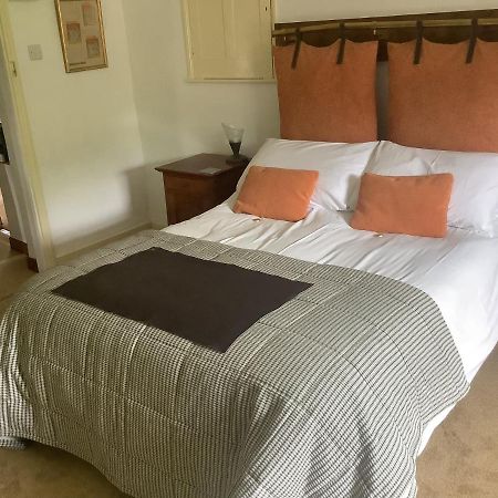 Bed and Breakfast Bwthyn Cudd Уэстбери Экстерьер фото