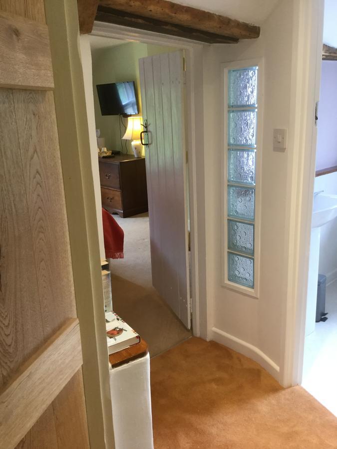 Bed and Breakfast Bwthyn Cudd Уэстбери Экстерьер фото